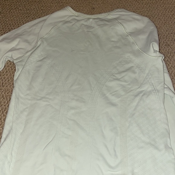 Light lime green long sleeve athletic girl top!! - Picture 3 of 3